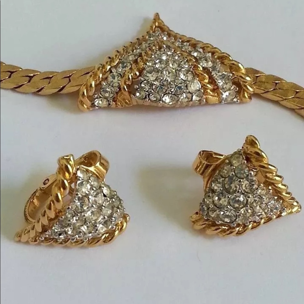 VINTAGE D'ORIAN 8915 SWAROVSKI NECKLACE &EARRINGS